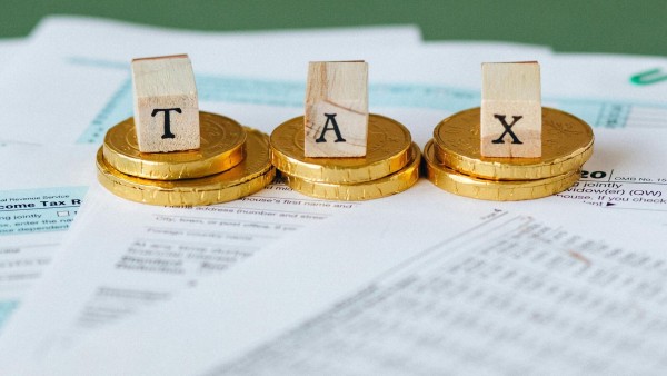 Can business loss be carried forward after switching to new tax regime?