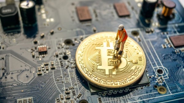 Bitcoin Drops Below $95,000 as U.S. Inflation Rises 0.5% in January