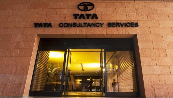 TCS cuts variable pay at senior levels for July-September quarter