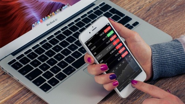 SRM Contractors share price hits 5% upper circuit after muted listing