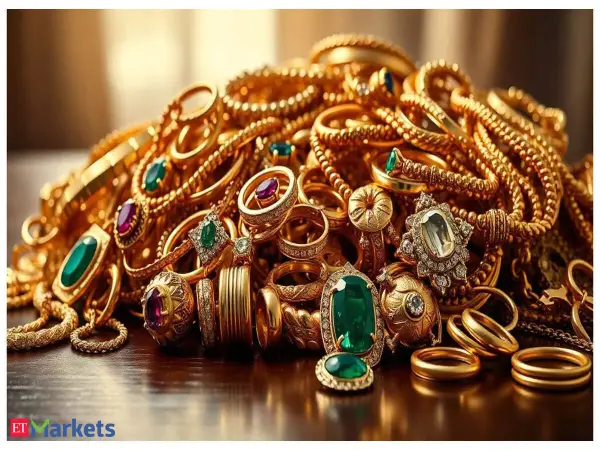 Gold prices hold steady ahead of US-Iran talks outcome