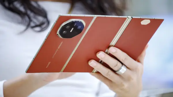 China challenges Apple as it prepares to launch its first foldable smartphone