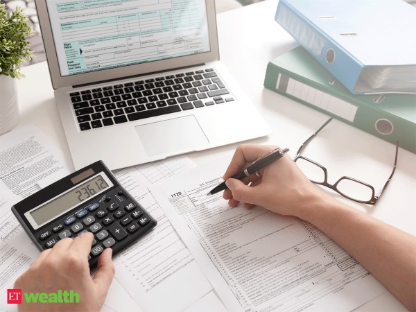 Which ITR form should salaried person use to file income tax return?